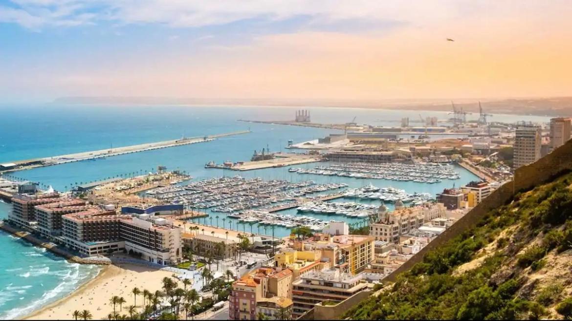 Apartamentos Breton 17 Suite Con Terraza Alicante Kültér fotó